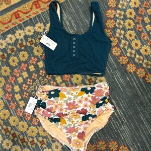 Livy&Kate Emerald Surfer Crop and Mid Rise Ruched Bottoms in Kailani Floral - S